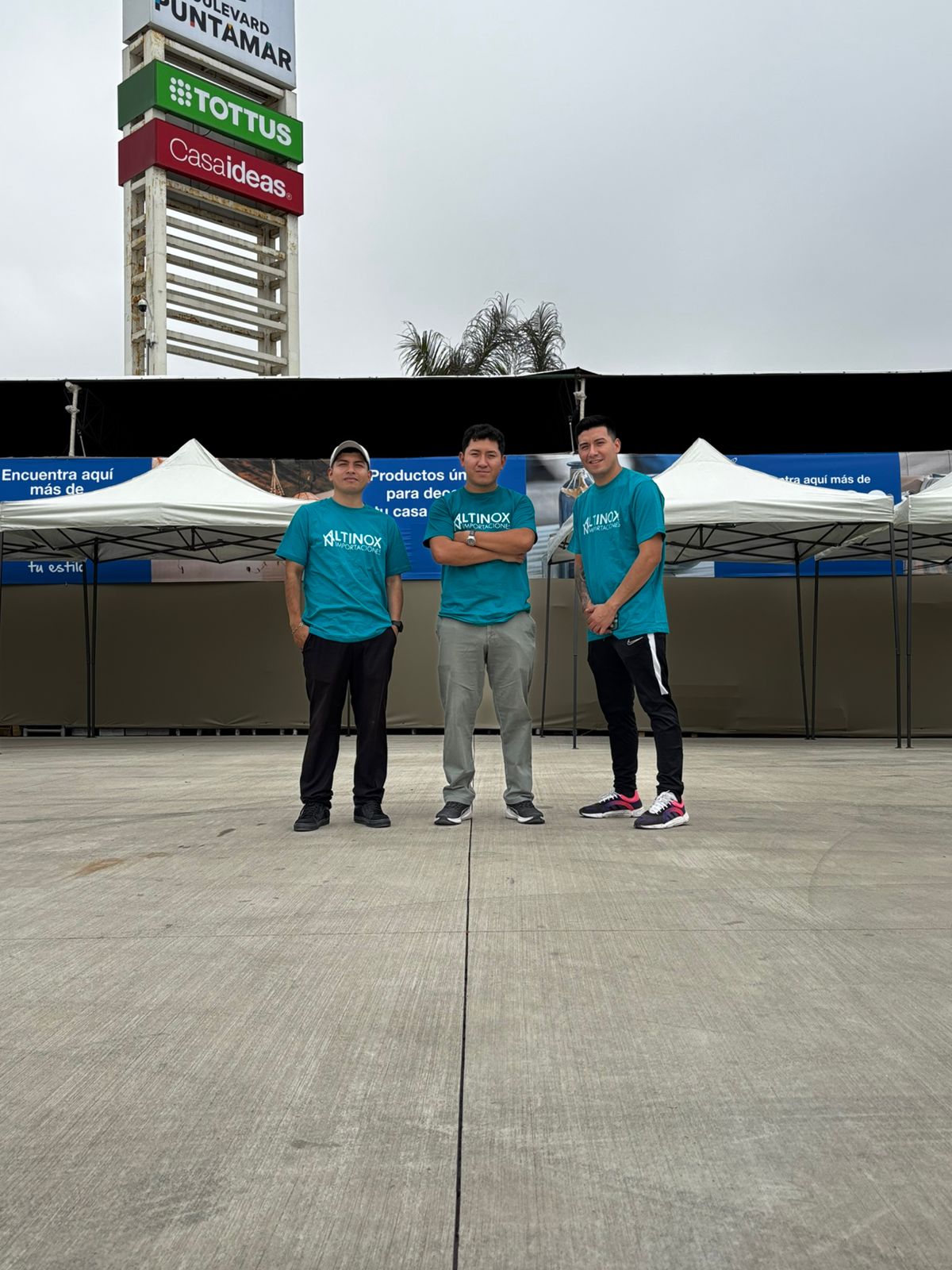 Equipo de Altinox trabajando